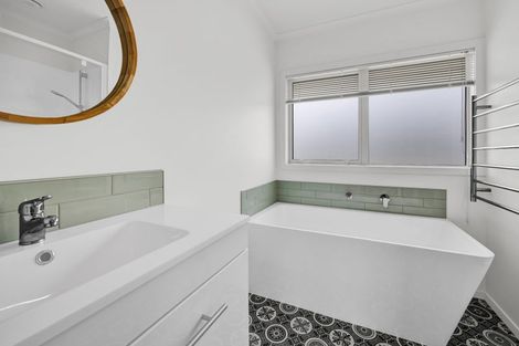 Photo of property in 4 Maralyn Place, Bell Block, New Plymouth, 4312