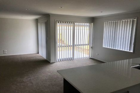 Photo of property in 15 Perla Road, Pukekohe, 2120