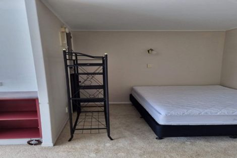 Photo of property in Churchill Flats, 213 The Terrace, Wellington Central, Wellington, 6011