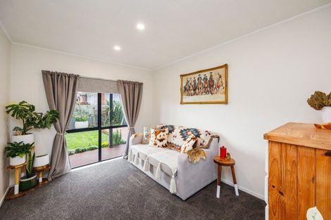 Photo of property in 2a Rutland Place, Milson, Palmerston North, 4414