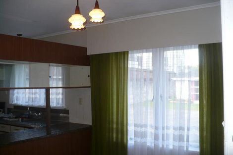 Photo of property in 2 Vera Road, Te Atatu South, Auckland, 0610