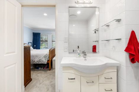 Photo of property in 1c Queen Street, New Plymouth, 4310