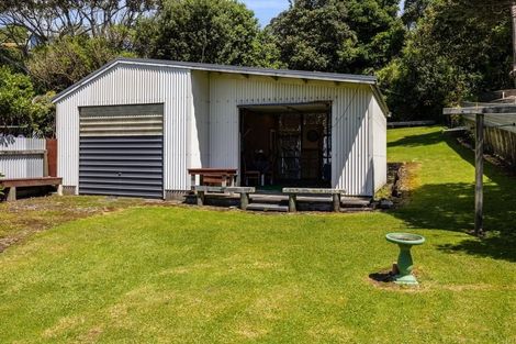 Photo of property in 37 Onaero Beach Road, Onaero, Urenui, 4383