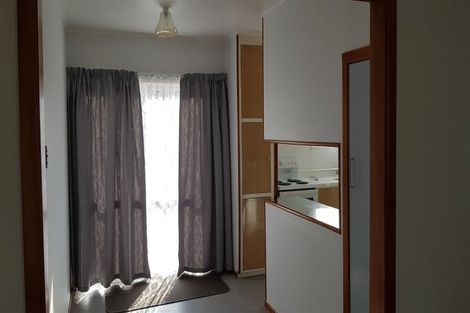 Photo of property in 4 Pomelo Road, Te Atatu South, Auckland, 0610