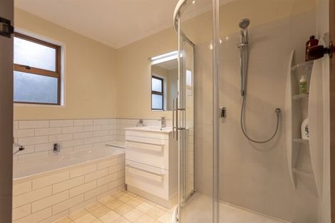 Photo of property in 18 Kennedy Avenue, Feilding, 4702