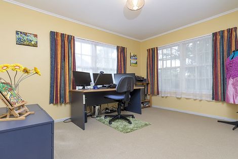 Photo of property in 12 Hemsway Place, Sunnyhills, Auckland, 2010