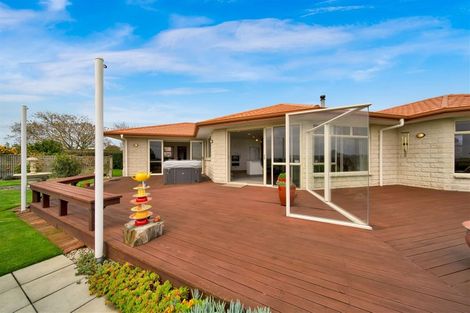 Photo of property in 10 Old Devon Road, Sentry Hill, New Plymouth, 4373