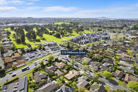 Photo of property in 176 Millhouse Drive, Golflands, Auckland, 2013