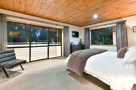 Photo of property in 155 Taupaki Road, Taupaki, Henderson, 0782