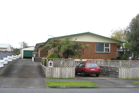 Photo of property in 76 Manu Crescent, Upper Vogeltown, New Plymouth, 4310