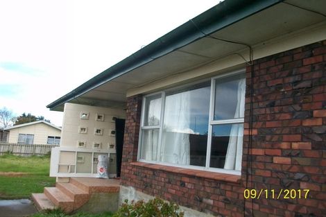 Photo of property in 4/96 Titirangi Road, New Lynn, Auckland, 0600