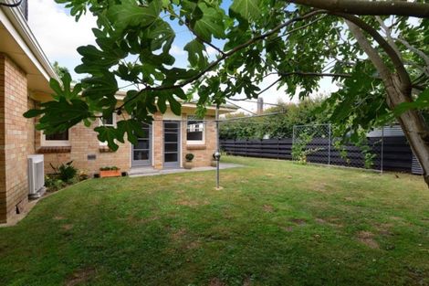 Photo of property in 16 Forest Lake Road, Forest Lake, Hamilton, 3200