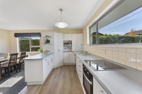 Photo of property in 2/6 Croziers Road, St Albans, Christchurch, 8052