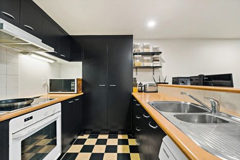 Photo of property in Dakota Buildings, 2c/3 Cheshire Street, Parnell, Auckland, 1052