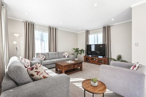 Photo of property in 2 Makaka Lane, Silverdale, 0932