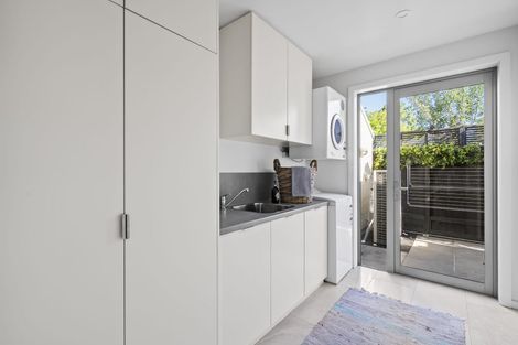 Photo of property in 7 Kotare Street, Fendalton, Christchurch, 8041