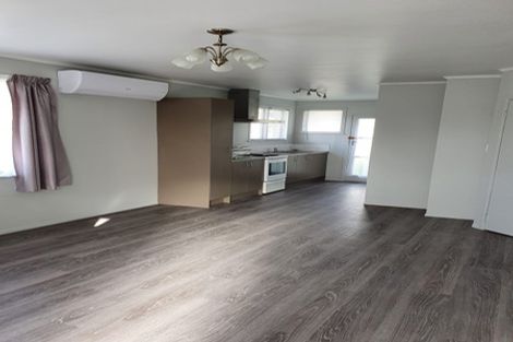 Photo of property in 2/9 View Road, Papakura, 2110