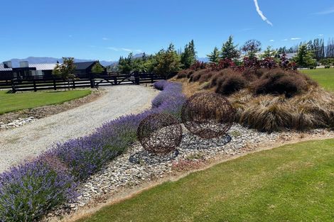 Photo of property in 14 Little Orchard Way, Wanaka, 9382