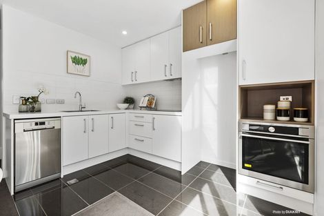 Photo of property in 19/8 Thatcher Crescent, Crofton Downs, Wellington, 6035