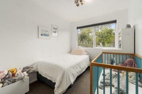 Photo of property in 32 Allington Road, Massey, Auckland, 0614