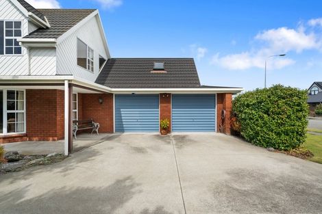 Photo of property in 32 Townshend Crescent, Halswell, Christchurch, 8025