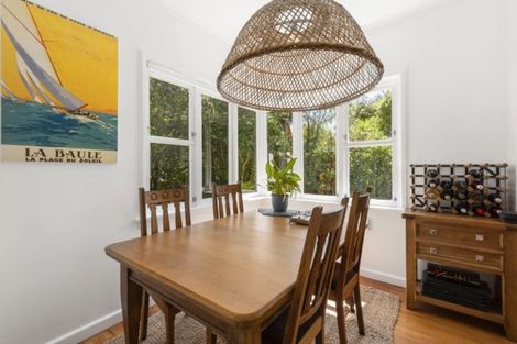 Photo of property in 113 Pinehaven Road, Pinehaven, Upper Hutt, 5019