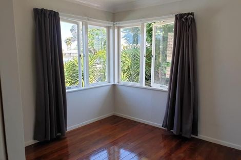 Photo of property in 1/56 Waipani Road, Te Atatu Peninsula, Auckland, 0610