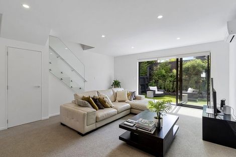 Photo of property in 25/82 East Coast Road, Milford, Auckland, 0620