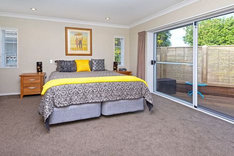 Photo of property in 22 Whitford Road, Howick, Auckland, 2014