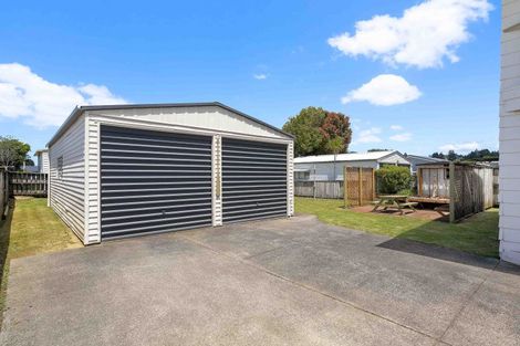 Photo of property in 112 Hampton Road, Whangamata, 3620