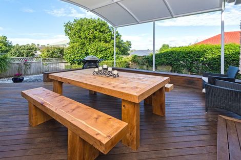 Photo of property in 22 Whitford Road, Howick, Auckland, 2014