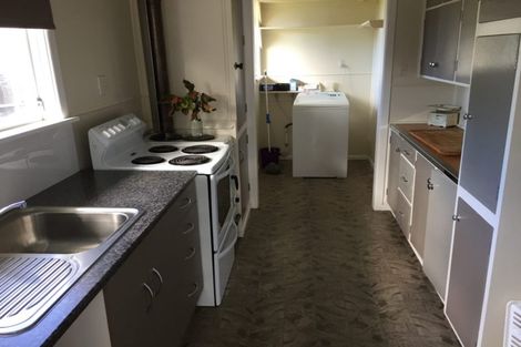 Photo of property in 15 Te Rangitautahanga Road, Turangi, 3334