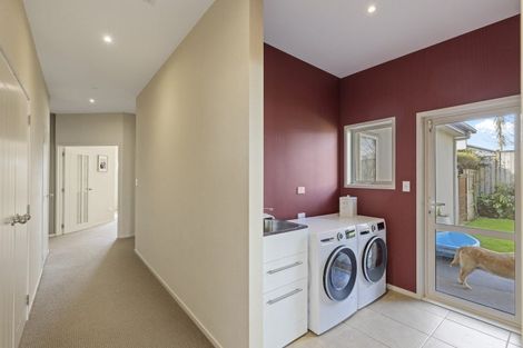 Photo of property in 10 Sampson Avenue, Waiwhakaiho, New Plymouth, 4312