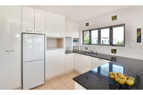 Photo of property in 1017 Whangaparaoa Road, Tindalls Beach, Whangaparaoa, 0930