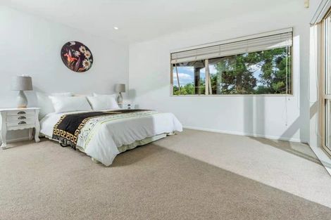 Photo of property in 18 St Clair Place, Browns Bay, Auckland, 0630