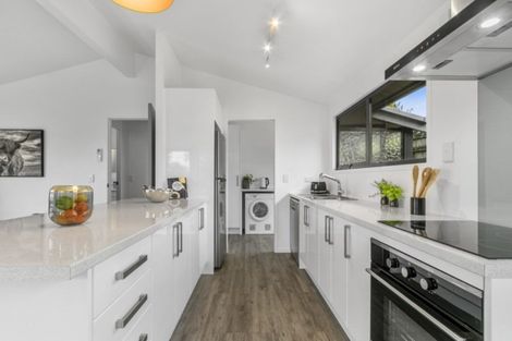 Photo of property in 13a Palm Grove, Belmont, Lower Hutt, 5010