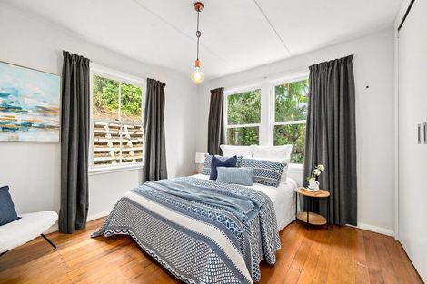 Photo of property in 104 Sidlaw Street, Strathmore Park, Wellington, 6022