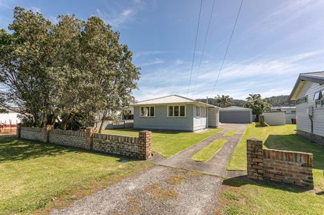 Photo of property in 102 Riverview Road, Whangamata, 3620