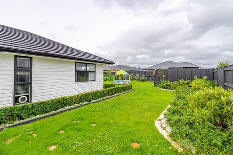 Photo of property in 15 Maple Grove, Solway, Masterton, 5810