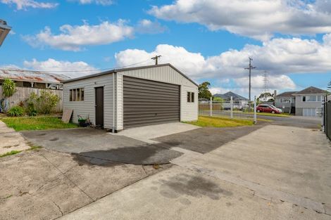 Photo of property in 10 Brains Road, Kelston, Auckland, 0602