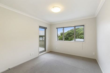 Photo of property in 12 Ted Gilberd Place, Newlands, Wellington, 6037