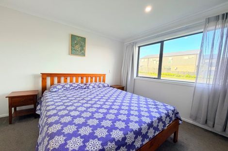 Photo of property in 9 Taraiti Crescent, Kenepuru, Porirua, 5022