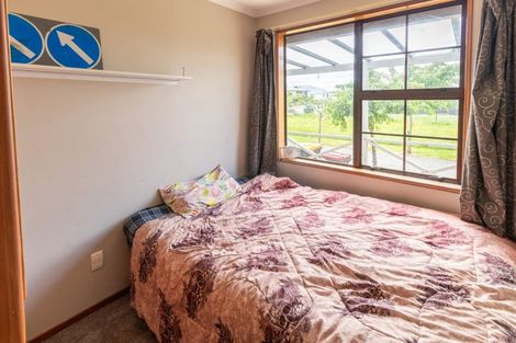 Photo of property in 685 Queens Drive, Waikiwi, Invercargill, 9810