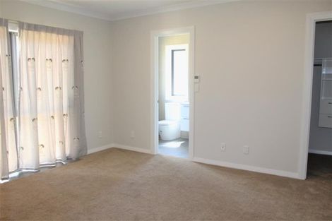 Photo of property in 5 Brumbie Way, Karaka, Papakura, 2113