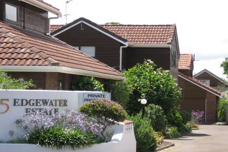 Photo of property in 45c Harbour View Road, Point Chevalier, Auckland, 1022