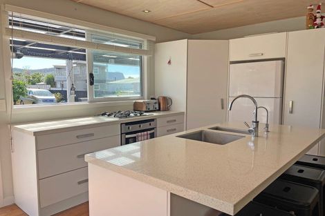 Photo of property in 114 Chartwell Avenue, Whangamata, 3620