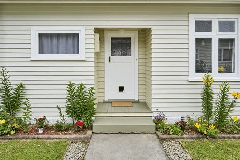 Photo of property in 19 Norton Park Avenue, Fairfield, Lower Hutt, 5011