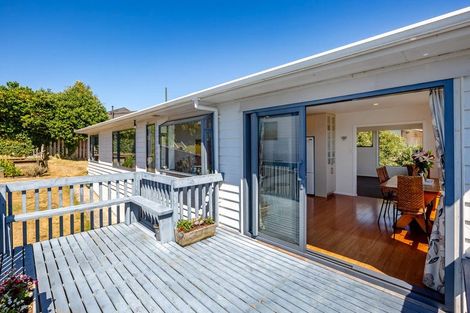 Photo of property in 6 Ettrick Grove, Papakowhai, Porirua, 5024