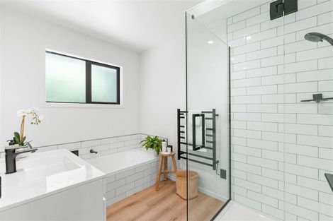 Photo of property in 71b Wairakei Road, Bryndwr, Christchurch, 8052