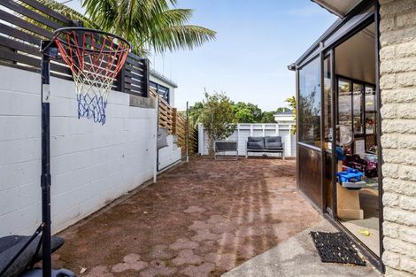 Photo of property in 3/4 Scott Street, Moturoa, New Plymouth, 4310